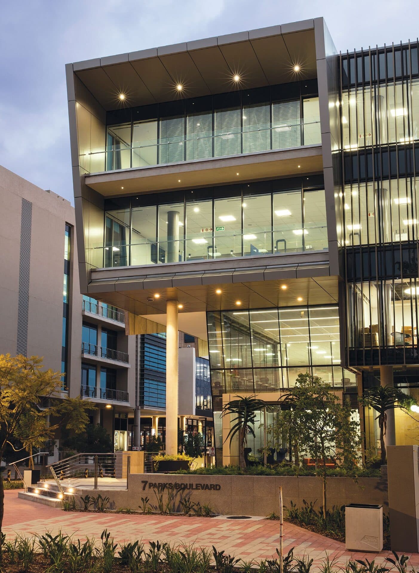 Ikusasa: Anglo American's New Global Services Home in Oxford Parks